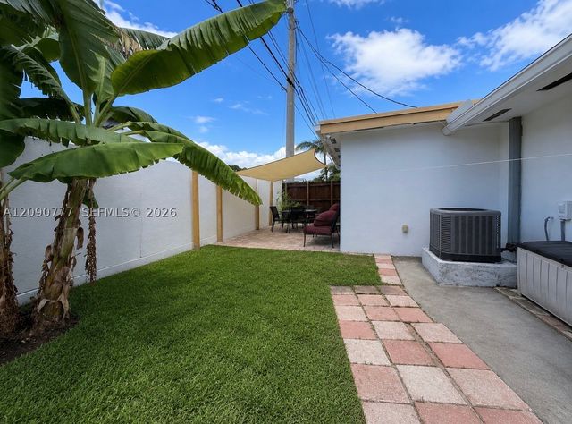1878 NW 45th Ct, Tamarac, FL 33309