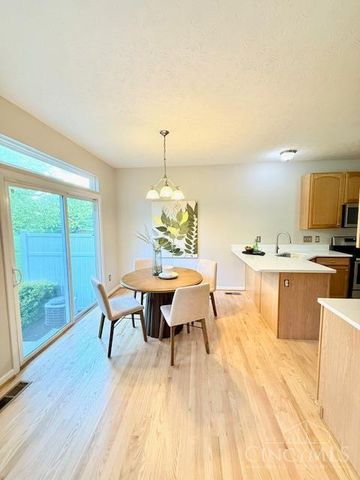 3855 Thorngate Drive, Mason, OH 45040