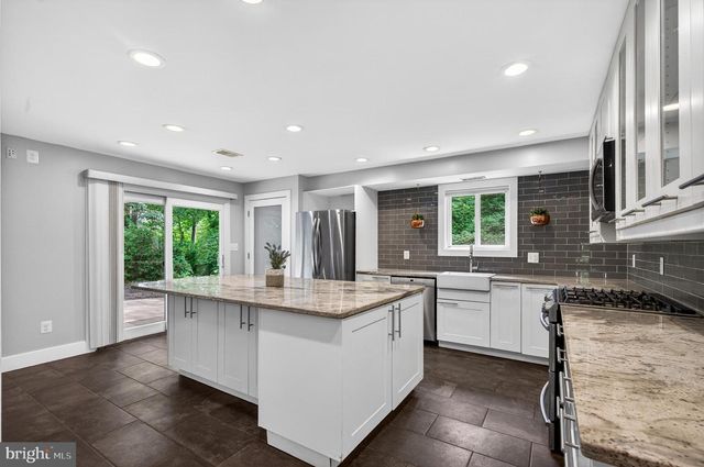 11724 RIVER DR, Lorton, VA 22079