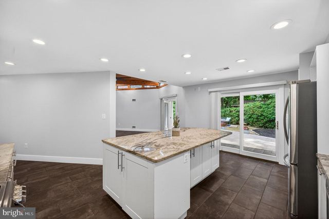11724 RIVER DR, Lorton, VA 22079