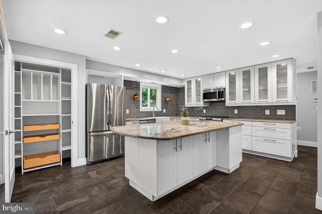 11724 RIVER DR, Lorton, VA 22079