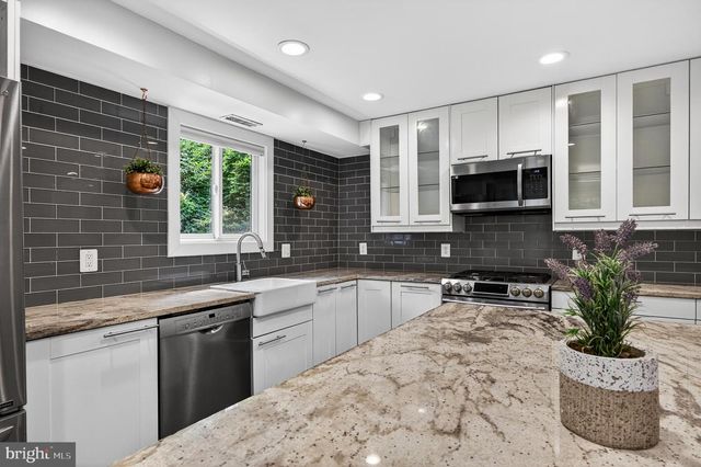11724 RIVER DR, Lorton, VA 22079