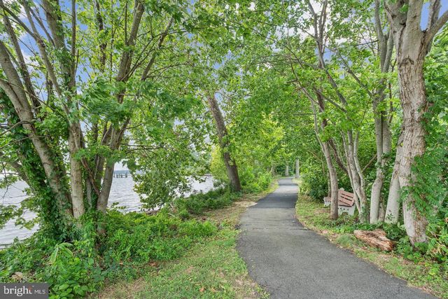 11724 RIVER DR, Lorton, VA 22079