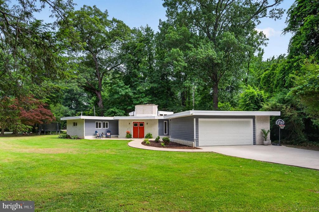 11724 RIVER DR, Lorton, VA 22079