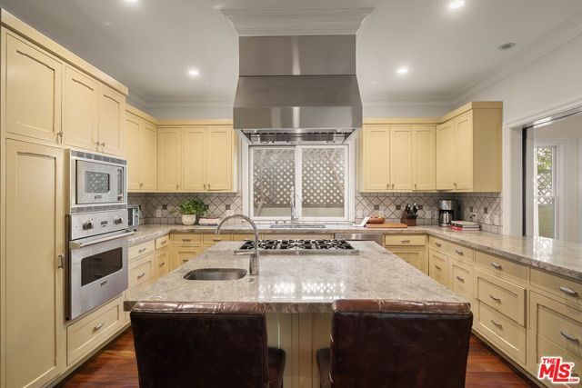 3457 Maplewood Avenue, Los Angeles, CA 90066