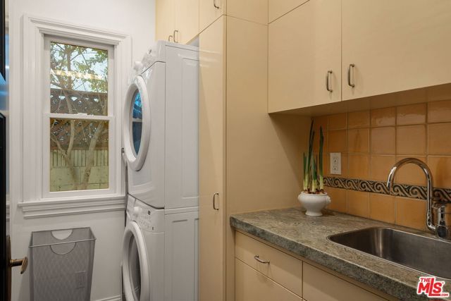 3457 Maplewood Avenue, Los Angeles, CA 90066