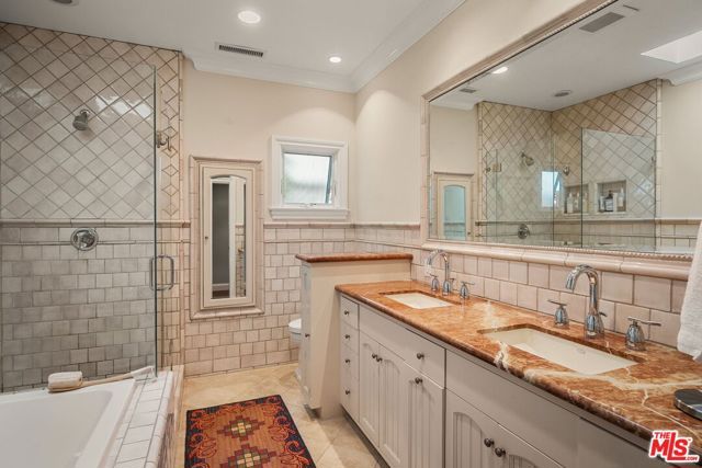 3457 Maplewood Avenue, Los Angeles, CA 90066