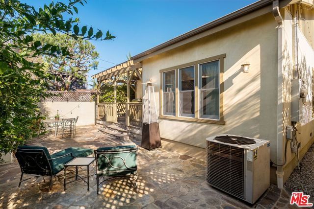 3457 Maplewood Avenue, Los Angeles, CA 90066