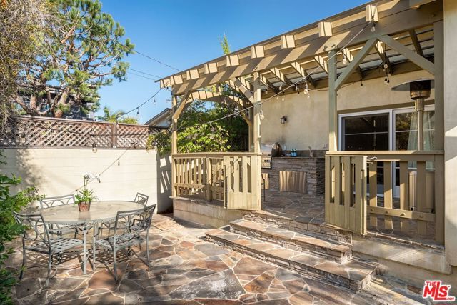 3457 Maplewood Avenue, Los Angeles, CA 90066