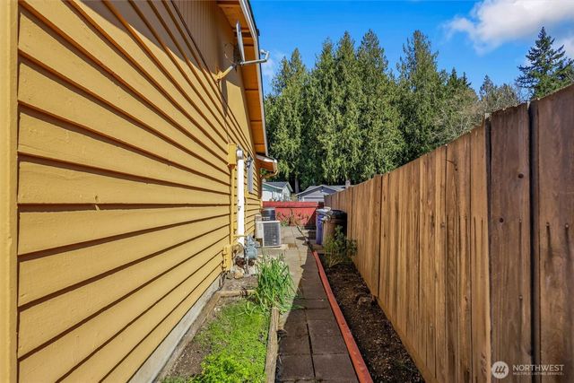 7631 Buckthorn Drive NE, Bremerton, WA 98311