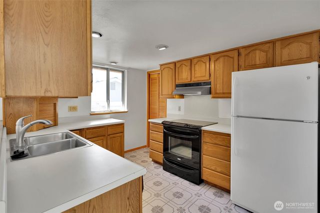 7631 Buckthorn Drive NE, Bremerton, WA 98311