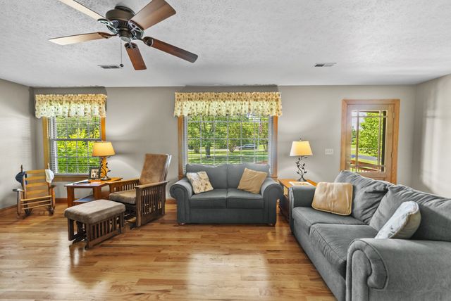 489 Page Dr, Mount Juliet, TN 37122