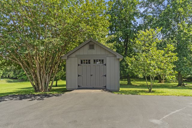 489 Page Dr, Mount Juliet, TN 37122