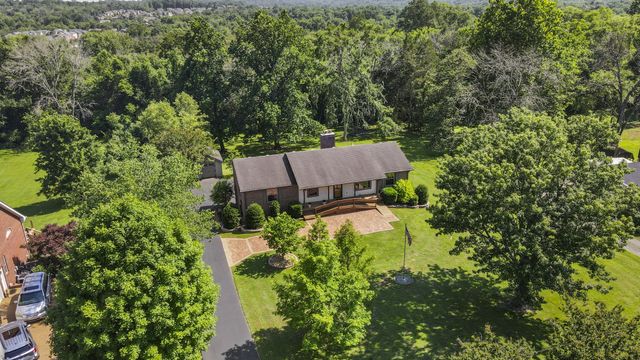 489 Page Dr, Mount Juliet, TN 37122