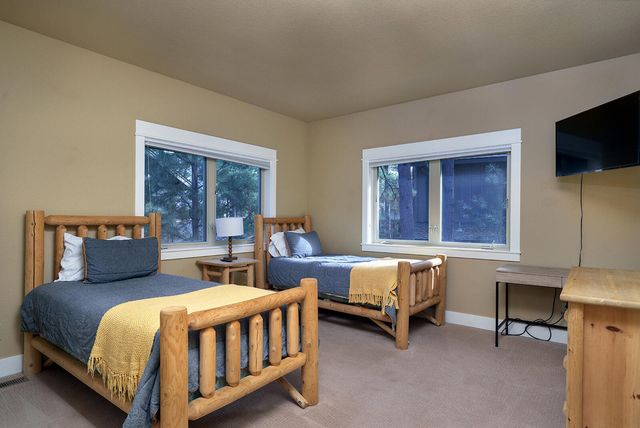 61388 Big Eddy Circle, Bend, OR 97702