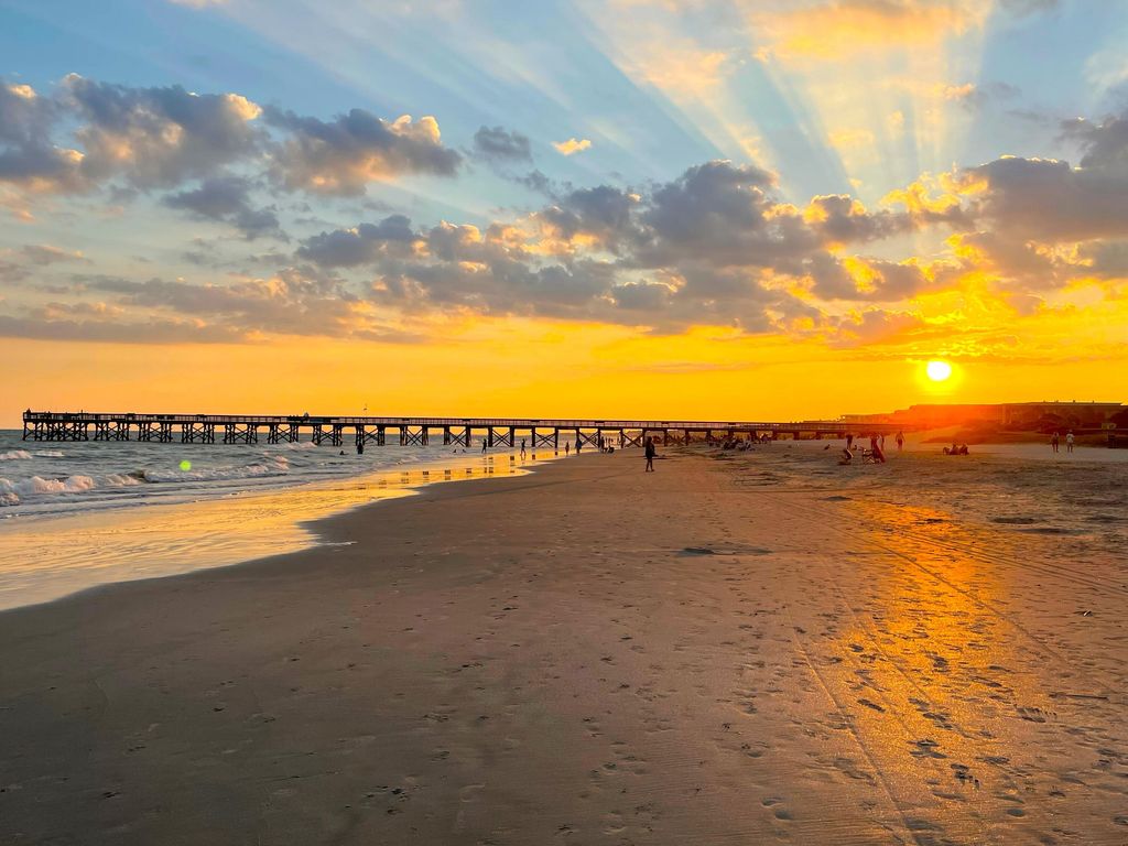 Image 101 of property listing at 2725 Parkers Landing Road, Mount Pleasant, SC 29466