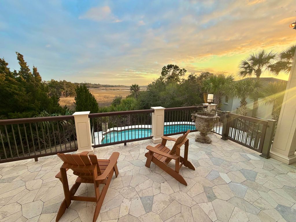 Image 25 of property listing at 2725 Parkers Landing Road, Mount Pleasant, SC 29466