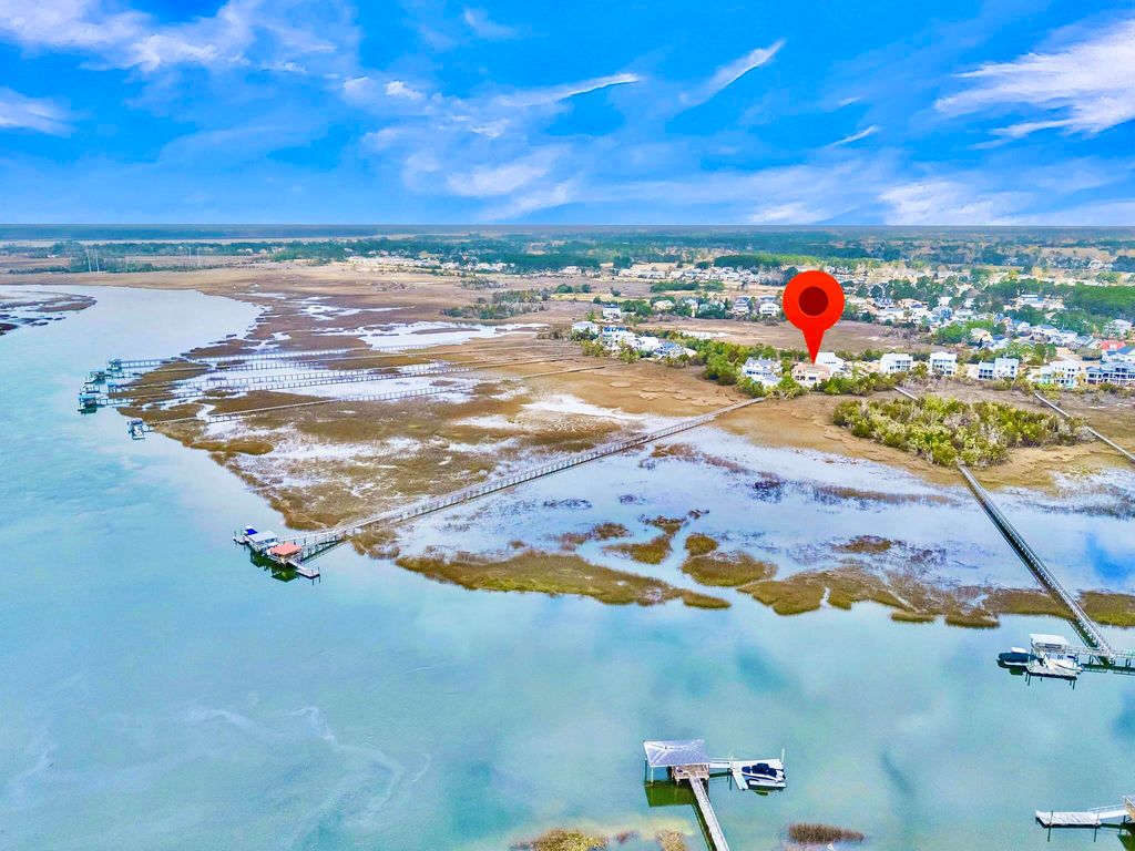 Image 5 of property listing at 2725 Parkers Landing Road, Mount Pleasant, SC 29466