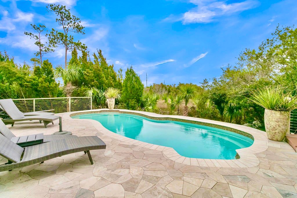 Image 70 of property listing at 2725 Parkers Landing Road, Mount Pleasant, SC 29466