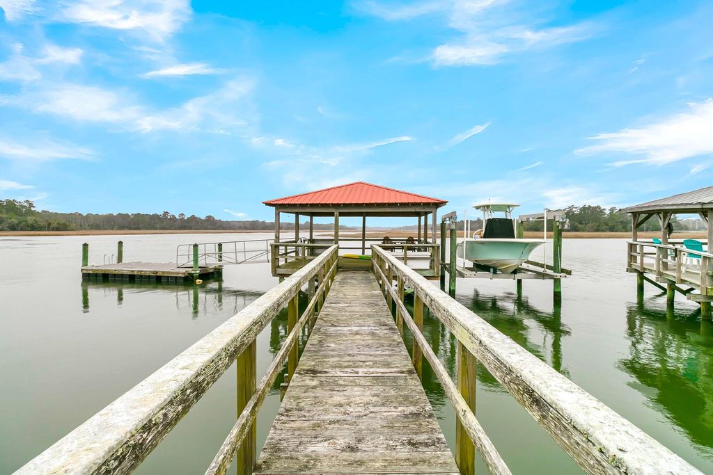 Image 72 of property listing at 2725 Parkers Landing Road, Mount Pleasant, SC 29466