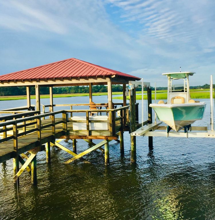 Image 74 of property listing at 2725 Parkers Landing Road, Mount Pleasant, SC 29466