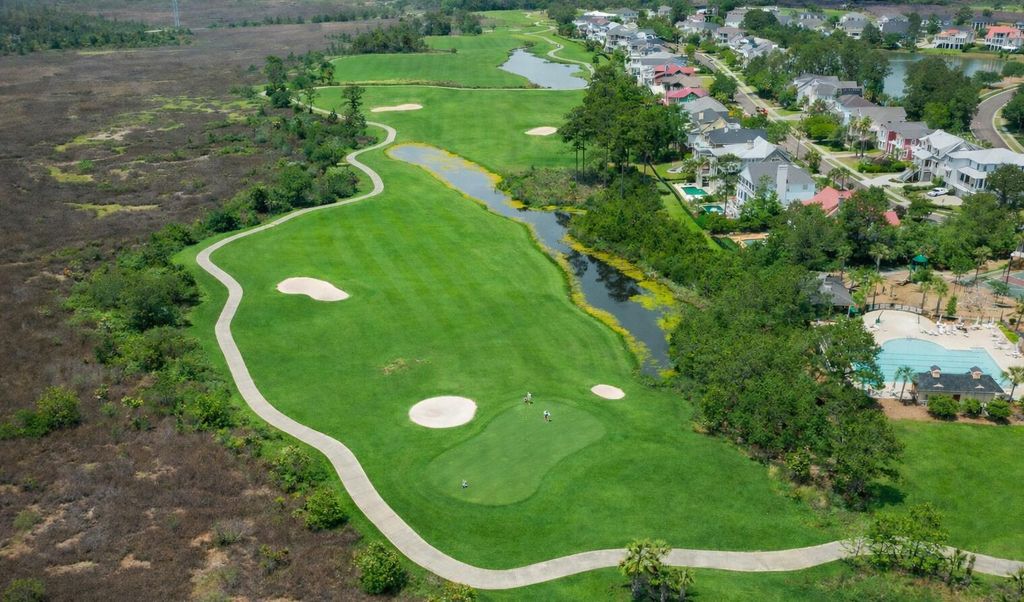 Image 94 of property listing at 2725 Parkers Landing Road, Mount Pleasant, SC 29466