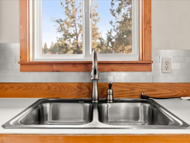 64495 Quail Drive, Bend, OR 97703