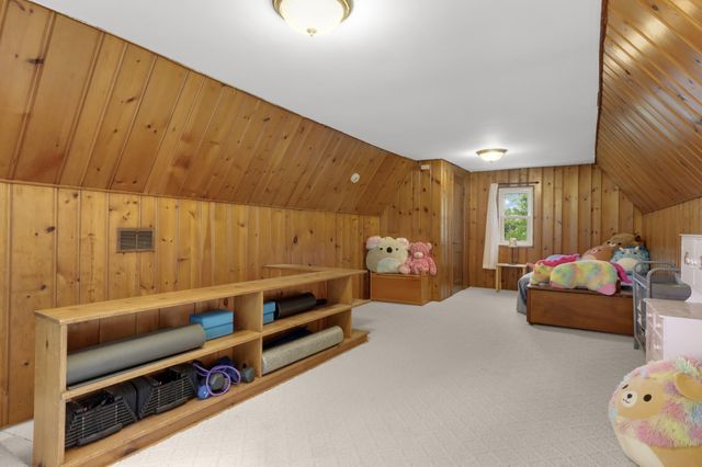 1648 Hillcrest Avenue, Saint Paul, MN 55116