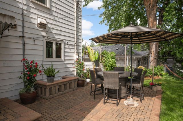 1648 Hillcrest Avenue, Saint Paul, MN 55116
