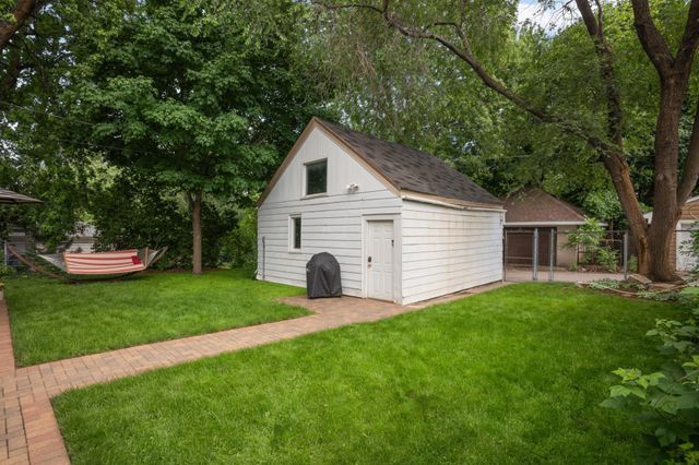 1648 Hillcrest Avenue, Saint Paul, MN 55116