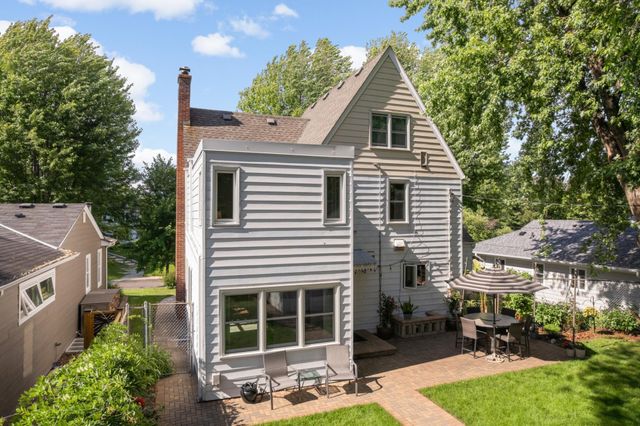 1648 Hillcrest Avenue, Saint Paul, MN 55116