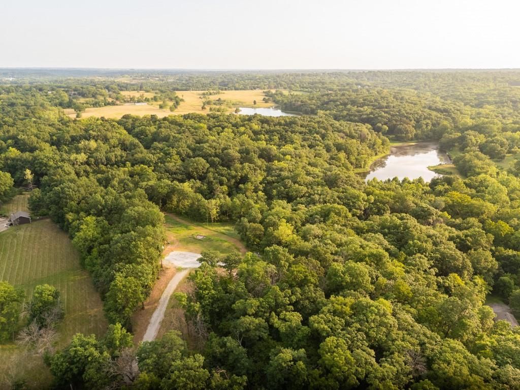 13404 Rickey Road, Kansas City, MO 64133