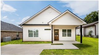 910 W Johnson Street, Denison, TX 75020