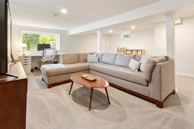 2370 Zollinger Road, Columbus, OH 43221