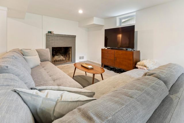 2370 Zollinger Road, Columbus, OH 43221