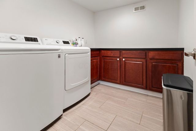 2370 Zollinger Road, Columbus, OH 43221