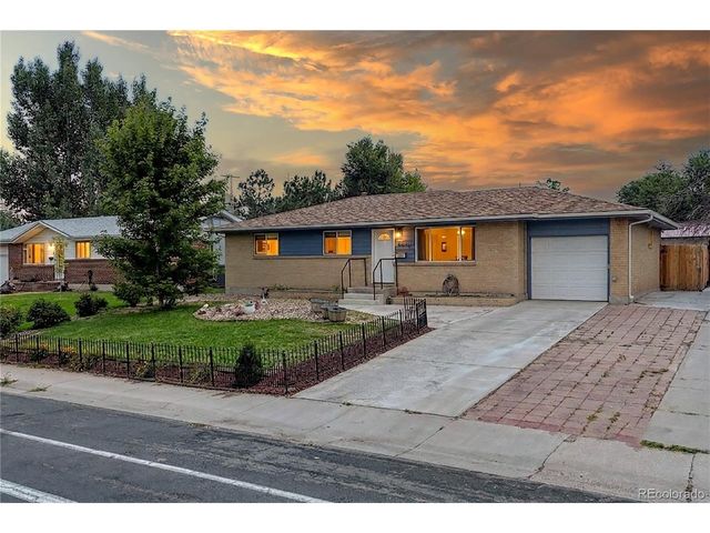 1320 27th St, Greeley, CO 80631