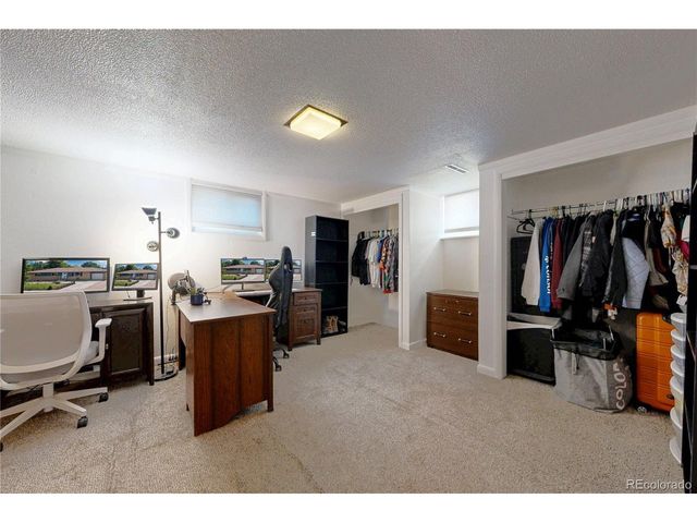 1320 27th St, Greeley, CO 80631