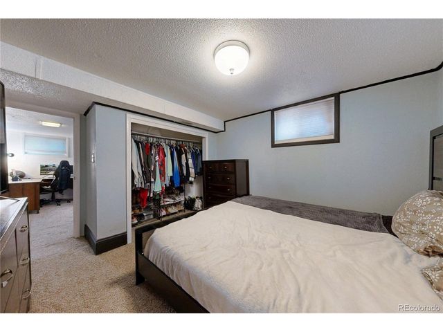 1320 27th St, Greeley, CO 80631