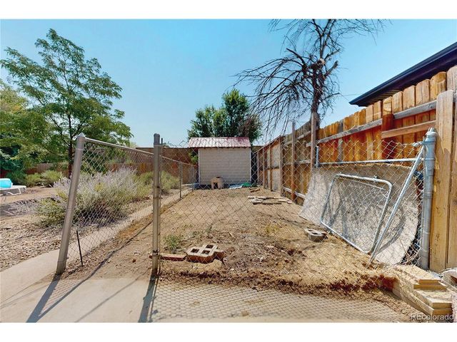 1320 27th St, Greeley, CO 80631