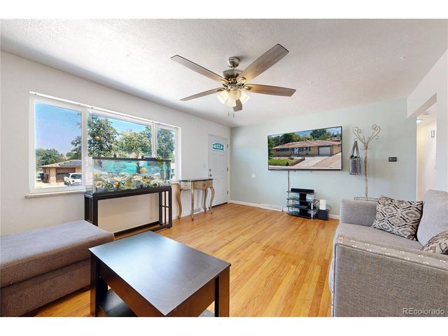 1320 27th St, Greeley, CO 80631