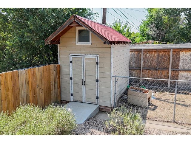 1320 27th St, Greeley, CO 80631