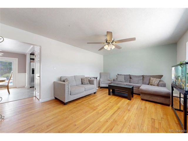 1320 27th St, Greeley, CO 80631