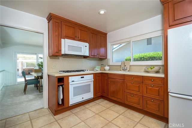 2220 W Silver Tree, Claremont, CA 91711