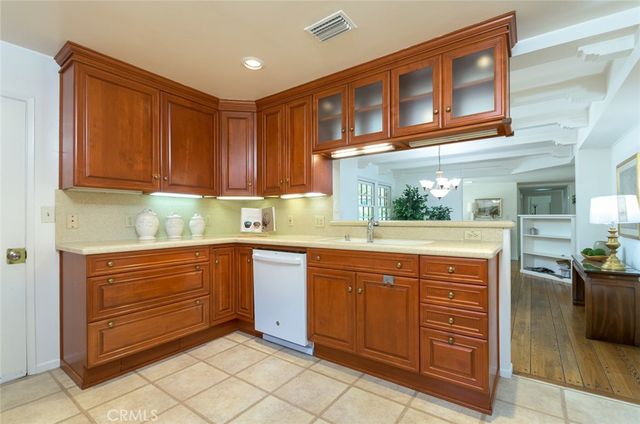 2220 W Silver Tree, Claremont, CA 91711