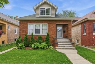 1536 Clinton Avenue, Berwyn, IL 60402