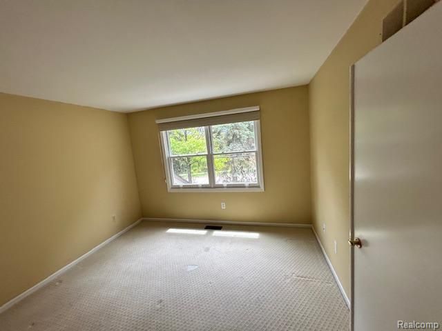 692 Brockmoor Lane, Bloomfield Hills, MI 48304