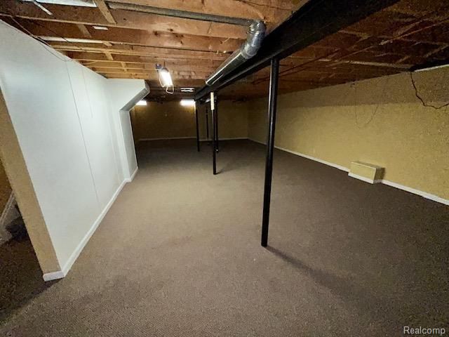 692 Brockmoor Lane, Bloomfield Hills, MI 48304