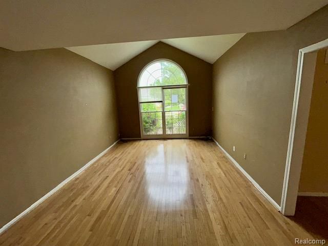 692 Brockmoor Lane, Bloomfield Hills, MI 48304