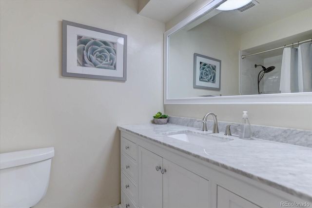 986 S Cole Drive, Lakewood, CO 80228